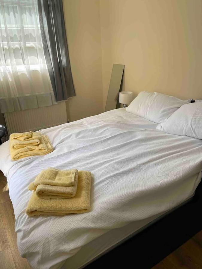 Quiet And Cozy 2 Seperate Bedrooms And 2 Bathroom With Terrace London Kültér fotó